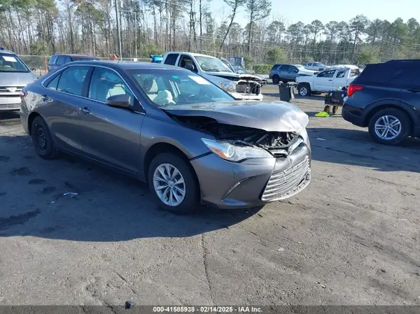 4T1BF1FK7HU776941 2017 TOYOTA CAMRY - Image 1