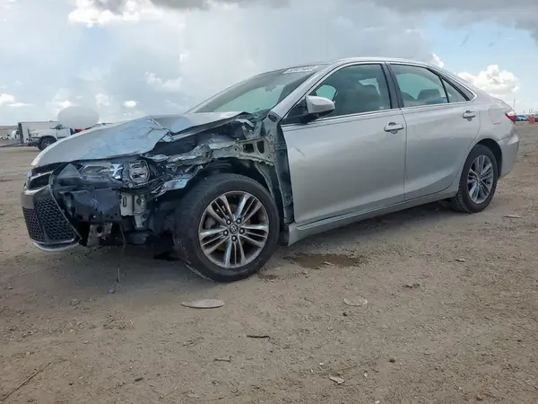 4T1BF1FK7HU781105 2017 TOYOTA CAMRY - Image 1