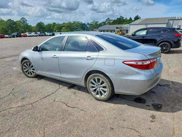 4T1BF1FK7HU781959 2017 TOYOTA CAMRY - Image 2