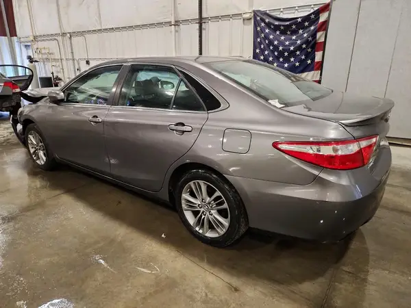 4T1BF1FK7HU783324 2017 TOYOTA CAMRY - Image 2