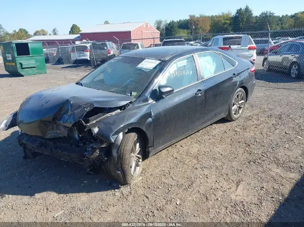 4T1BF1FK7HU783761 2017 TOYOTA CAMRY - Image 2