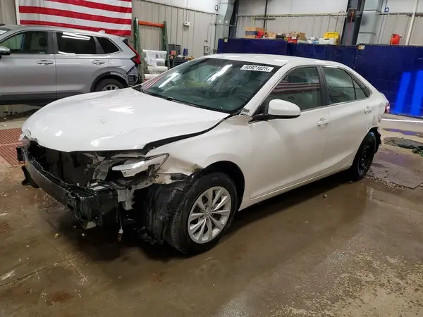 4T1BF1FK7HU785865 2017 TOYOTA CAMRY - Image 1