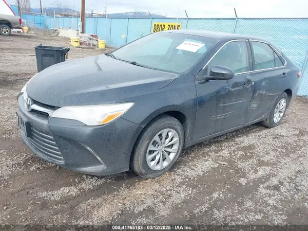 4T1BF1FK7HU786823 2017 TOYOTA CAMRY - Image 2
