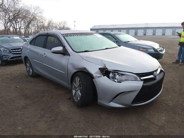 4T1BF1FK7HU787521 2017 TOYOTA CAMRY - Image 1