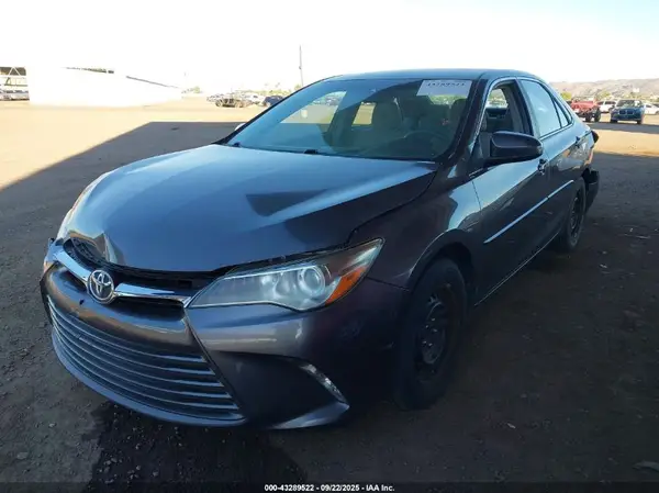 4T1BF1FK7HU789169 2017 TOYOTA CAMRY - Image 2
