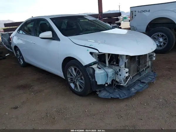 4T1BF1FK7HU789379 2017 TOYOTA CAMRY - Image 1