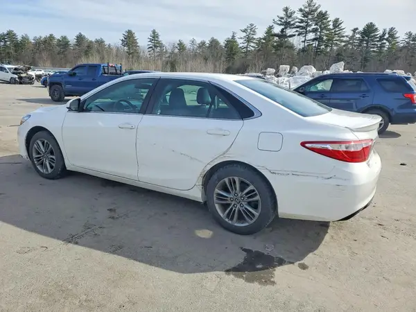 4T1BF1FK7HU790208 2017 TOYOTA CAMRY - Image 2