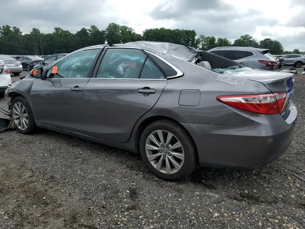 4T1BF1FK7HU790435 2017 TOYOTA CAMRY - Image 2
