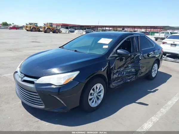 4T1BF1FK7HU792539 2017 TOYOTA CAMRY - Image 2