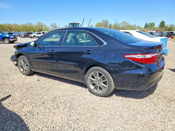 4T1BF1FK7HU793075 2017 TOYOTA CAMRY - Image 2