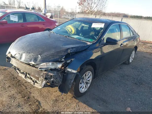 4T1BF1FK7HU795456 2017 TOYOTA CAMRY - Image 2
