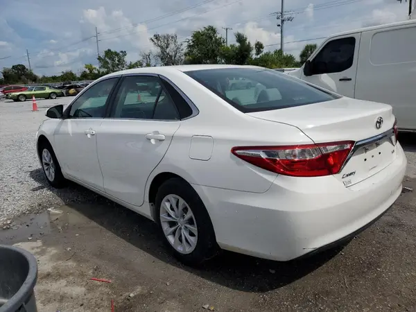 4T1BF1FK7HU796252 2017 TOYOTA CAMRY - Image 2