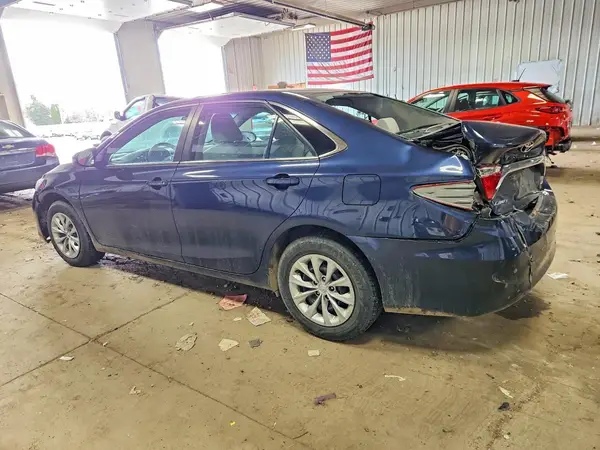 4T1BF1FK7HU796560 2017 TOYOTA CAMRY - Image 2