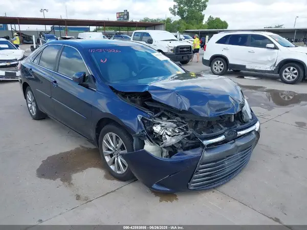 4T1BF1FK7HU796770 2017 TOYOTA CAMRY - Image 1