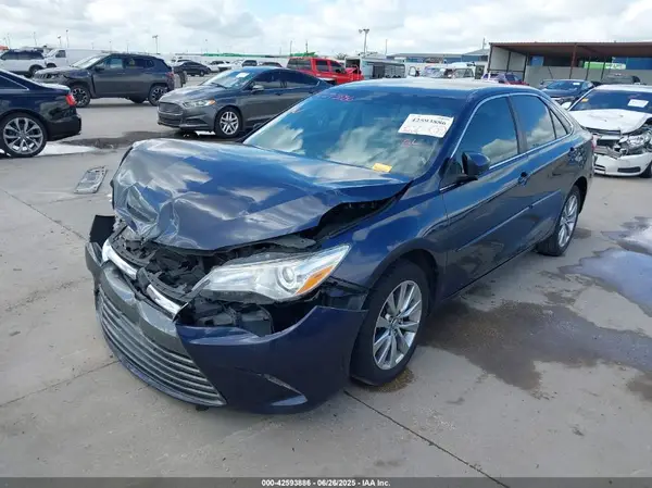 4T1BF1FK7HU796770 2017 TOYOTA CAMRY - Image 2