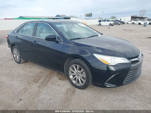 4T1BF1FK7HU799331 2017 TOYOTA CAMRY - Image 1