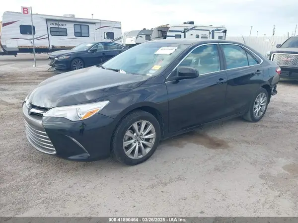4T1BF1FK7HU799331 2017 TOYOTA CAMRY - Image 2