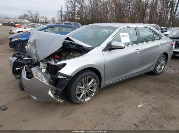 4T1BF1FK7HU799703 2017 TOYOTA CAMRY - Image 2