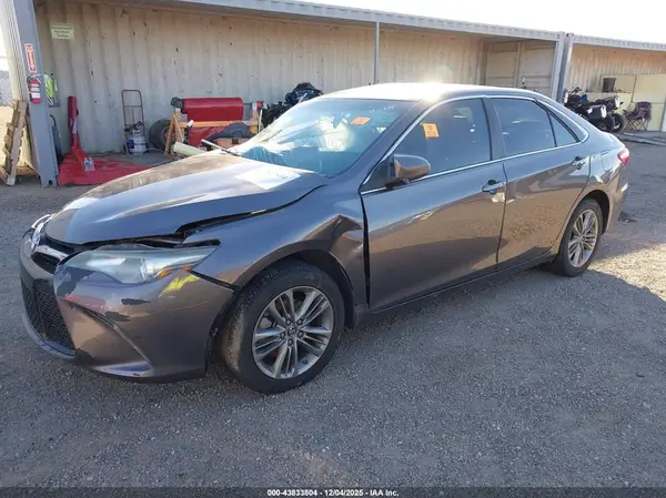 4T1BF1FK7HU802244 2017 TOYOTA CAMRY - Image 2