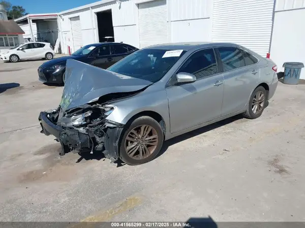 4T1BF1FK7HU803877 2017 TOYOTA CAMRY - Image 2