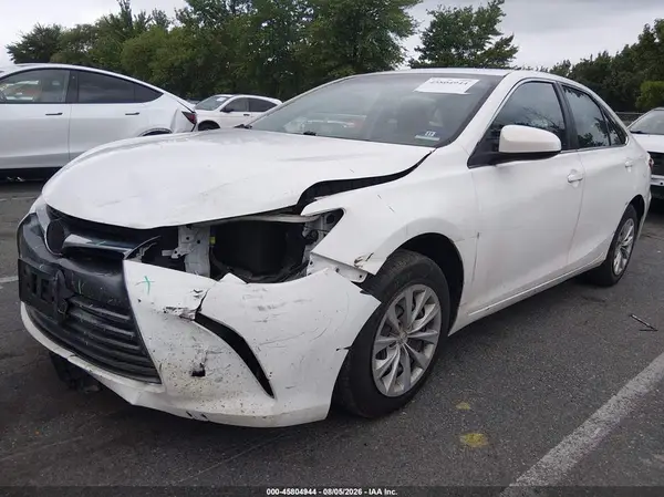 4T1BF1FK7HU805385 2017 TOYOTA CAMRY - Image 2