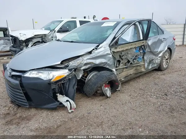 4T1BF1FK7HU806505 2017 TOYOTA CAMRY - Image 2