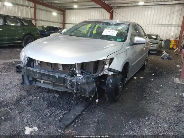 4T1BF1FK7HU806617 2017 TOYOTA CAMRY - Image 2