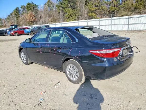4T1BF1FK7HU806777 2017 TOYOTA CAMRY - Image 2