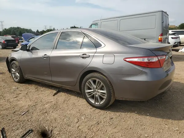 4T1BF1FK7HU809582 2017 TOYOTA CAMRY - Image 2