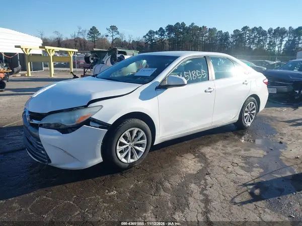 4T1BF1FK7HU809730 2017 TOYOTA CAMRY - Image 2