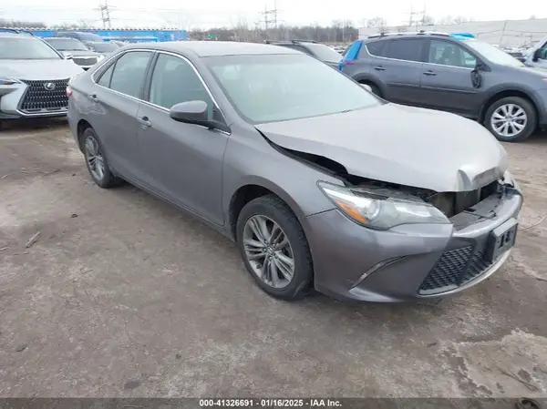 4T1BF1FK7HU810358 2017 TOYOTA CAMRY - Image 1