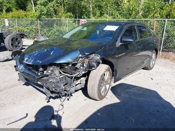 4T1BF1FK7HU810425 2017 TOYOTA CAMRY - Image 2