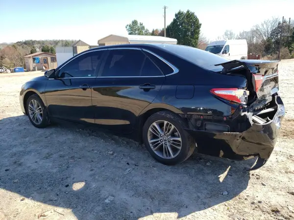 4T1BF1FK7HU810831 2017 TOYOTA CAMRY - Image 2