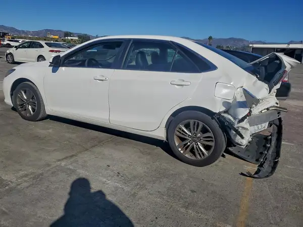 4T1BF1FK7HU811381 2017 TOYOTA CAMRY - Image 2
