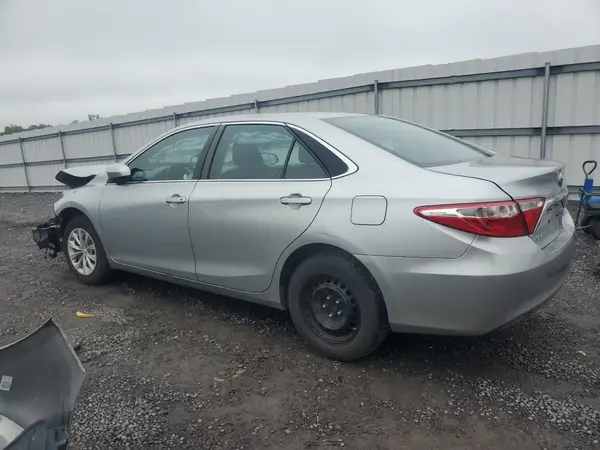 4T1BF1FK7HU813468 2017 TOYOTA CAMRY - Image 2