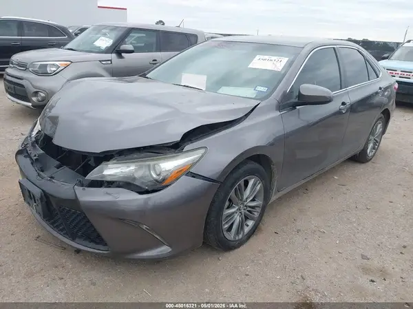 4T1BF1FK7HU815429 2017 TOYOTA CAMRY - Image 2