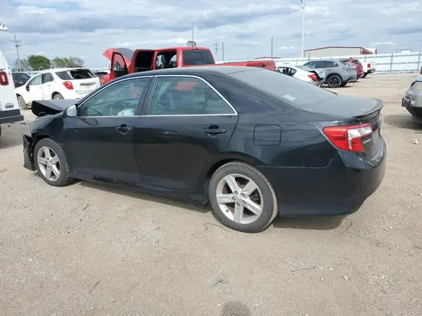 4T1BF1FK8CU614602 2018 TOYOTA CAMRY - Image 2