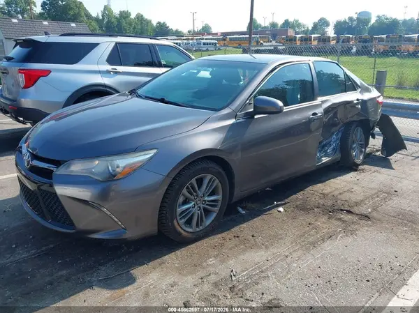 4T1BF1FK8GU118706 2016 TOYOTA CAMRY - Image 2