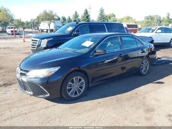 4T1BF1FK8GU119564 2016 TOYOTA CAMRY - Image 2