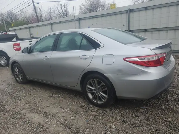 4T1BF1FK8GU121590 2016 TOYOTA CAMRY - Image 2