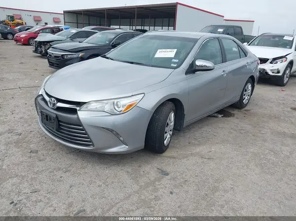 4T1BF1FK8GU121959 2016 TOYOTA CAMRY - Image 2