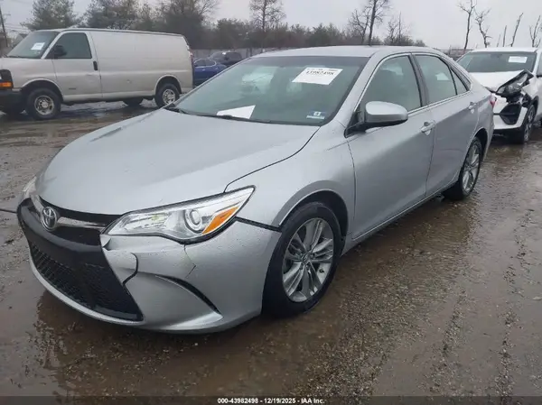 4T1BF1FK8GU124876 2016 TOYOTA CAMRY - Image 2