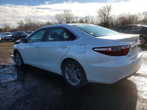 4T1BF1FK8GU125929 2016 TOYOTA CAMRY - Image 2