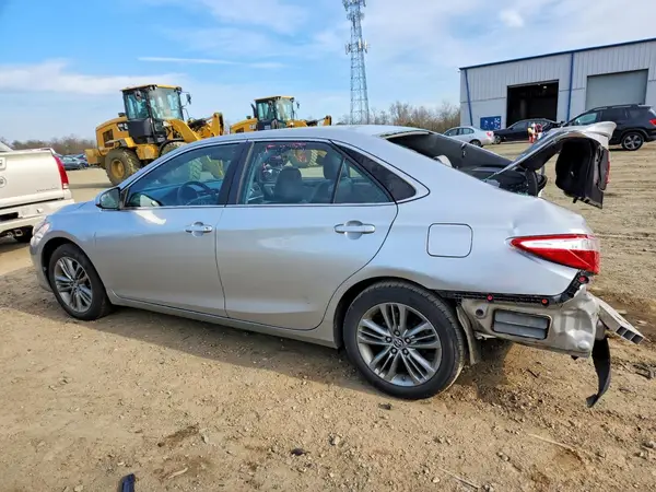 4T1BF1FK8GU126255 2016 TOYOTA CAMRY - Image 2