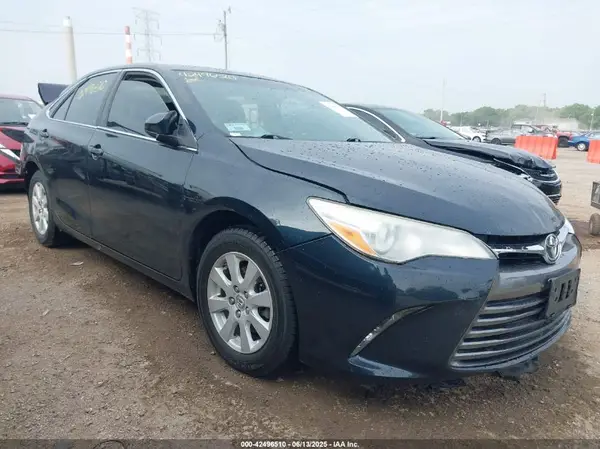 4T1BF1FK8GU128605 2016 TOYOTA CAMRY - Image 1