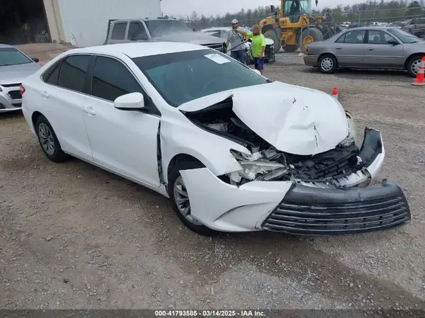 4T1BF1FK8GU129687 2016 TOYOTA CAMRY - Image 1