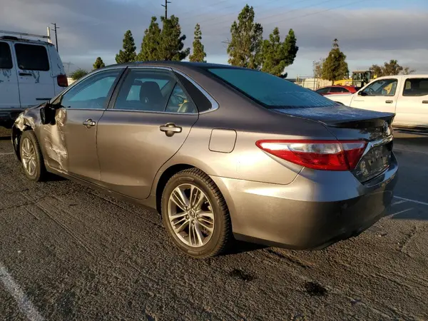 4T1BF1FK8GU133495 2016 TOYOTA CAMRY - Image 2