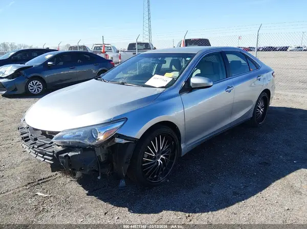 4T1BF1FK8GU133609 2016 TOYOTA CAMRY - Image 2
