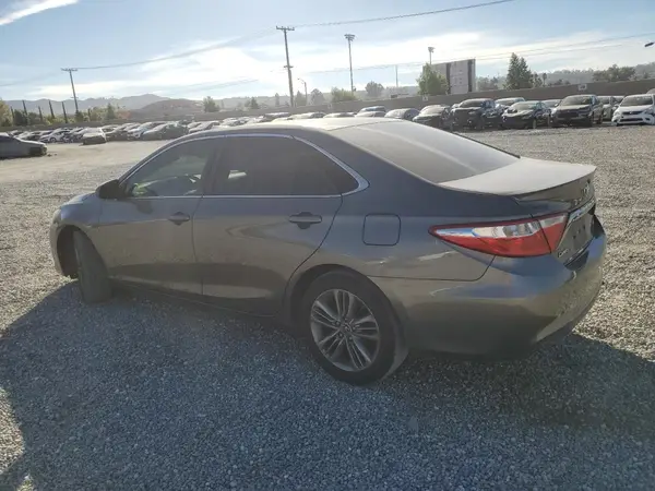 4T1BF1FK8GU137269 2016 TOYOTA CAMRY - Image 2