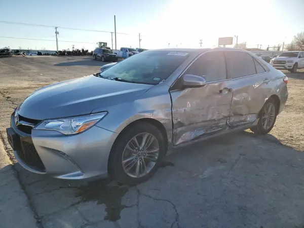 4T1BF1FK8GU138826 2016 TOYOTA CAMRY - Image 1